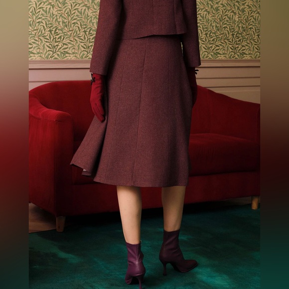 Burgundy High Waisted Tweed Skirt - Picture 4 of 7